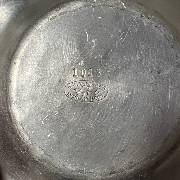 Hand Forged Everlast Metal 1013 Aluminum Dish - Picture 4 of 8